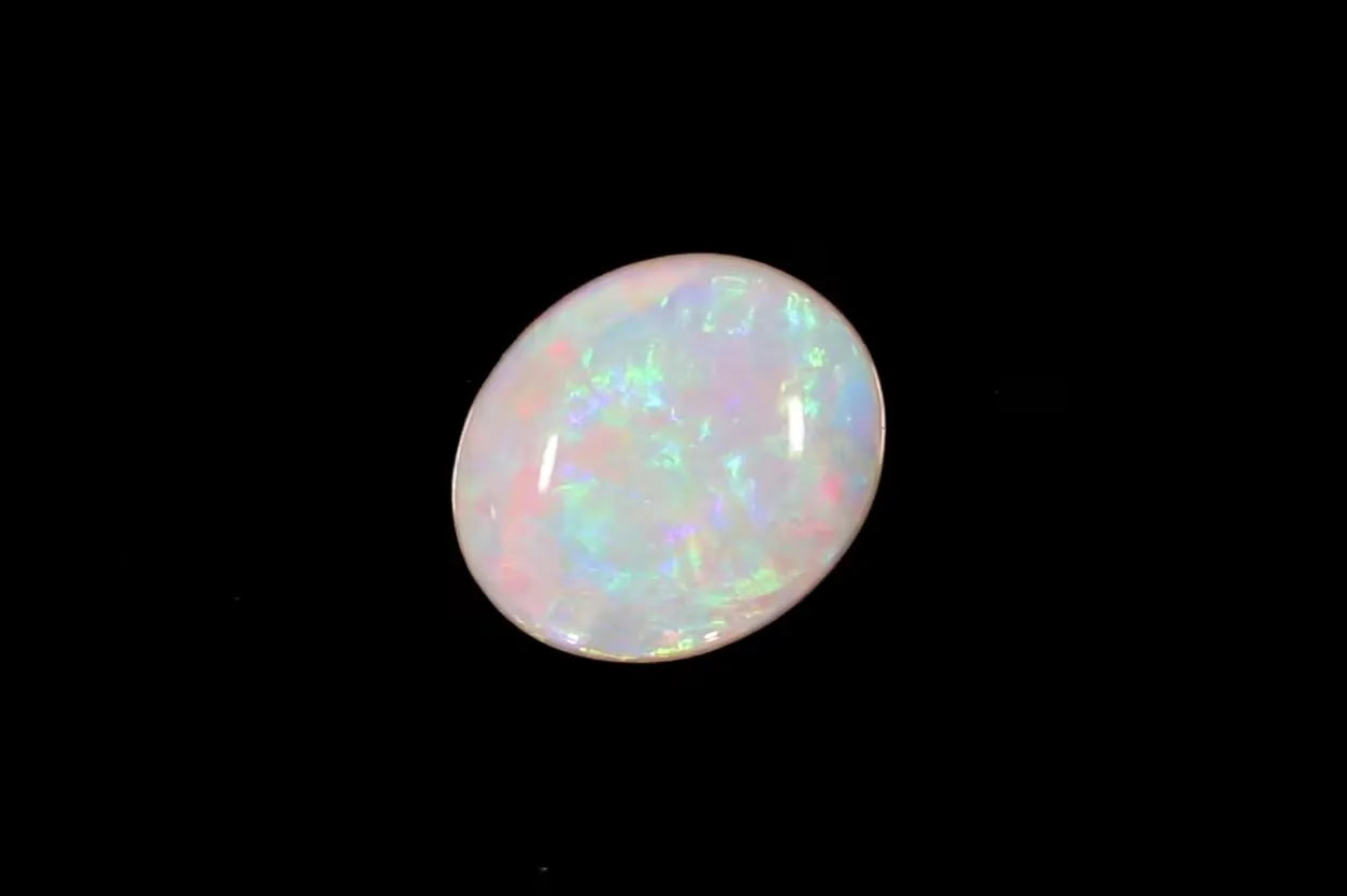 1.96ct Oval Natural Opal (Colour White, Clarity Eye Clean, Cut Faceted)