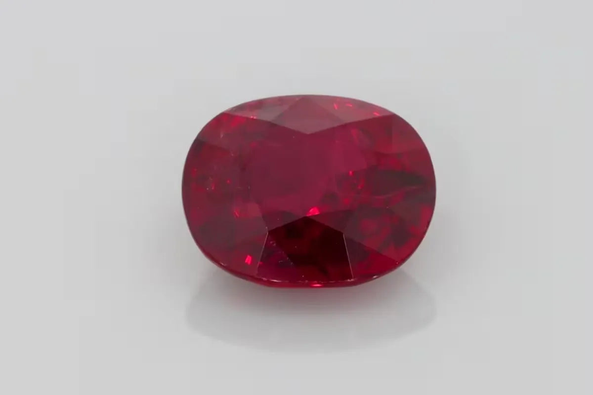 4.05ct Oval Natural Ruby (Colour Red, Clarity Eye Clean, Cut Faceted)